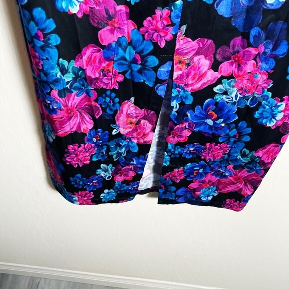 The Andamane Beulah Floral Midi Dress - Picture 5 of 6